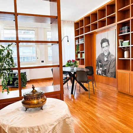 Celebrity Home, Apartment Bari