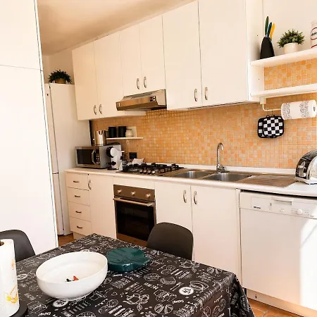Celebrity Home, Lejlighed *